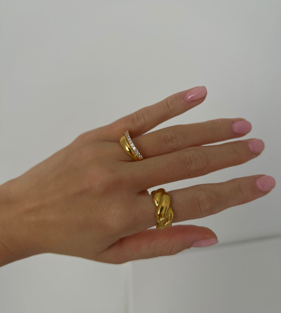 Meredith Ring