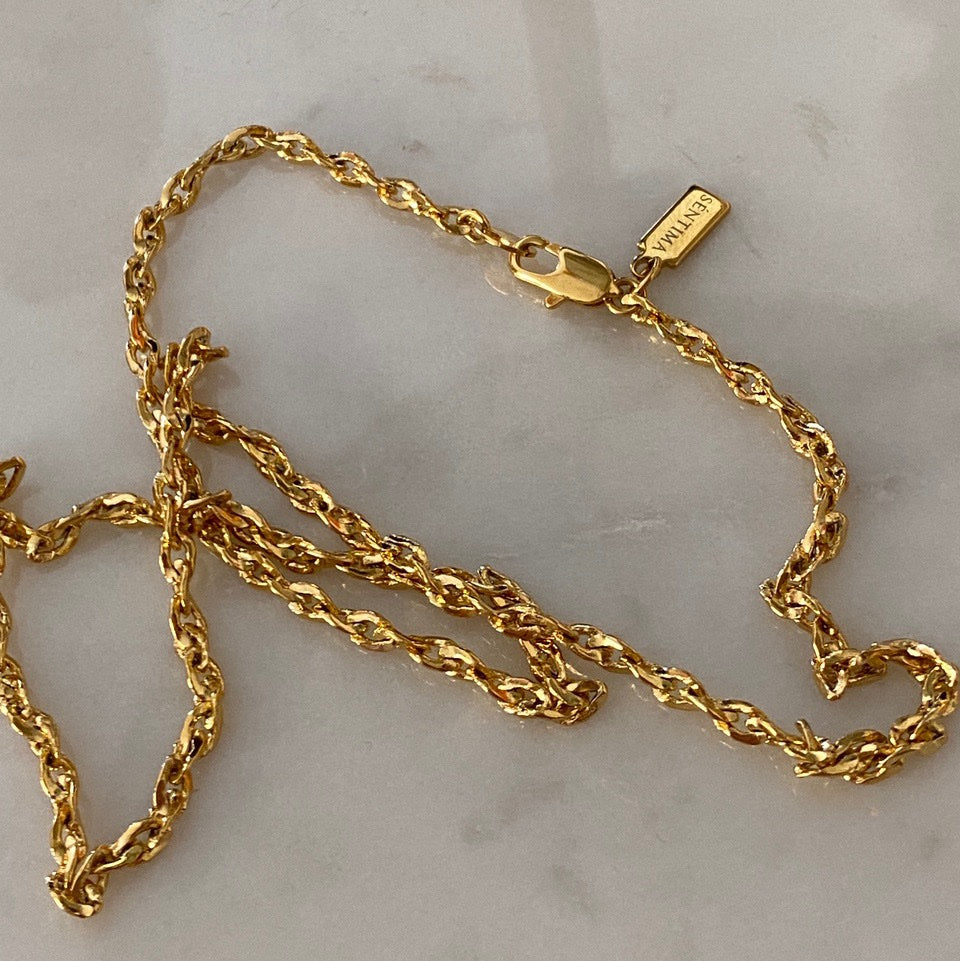 Aya Necklace